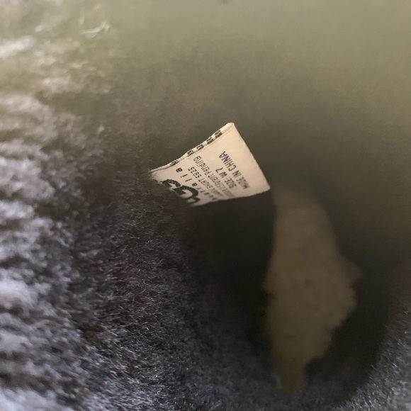 BROWN UGG BOOTS - Picture 4 of 6